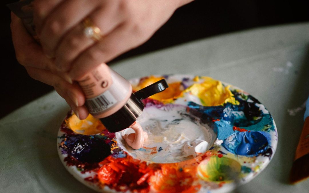 Familjelördag: Uppländsk salong och grafik (från 3 år)