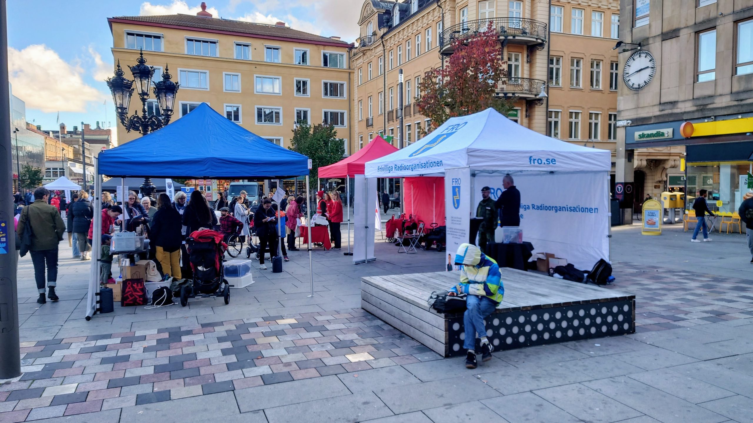 Informationstält på Stora Torget