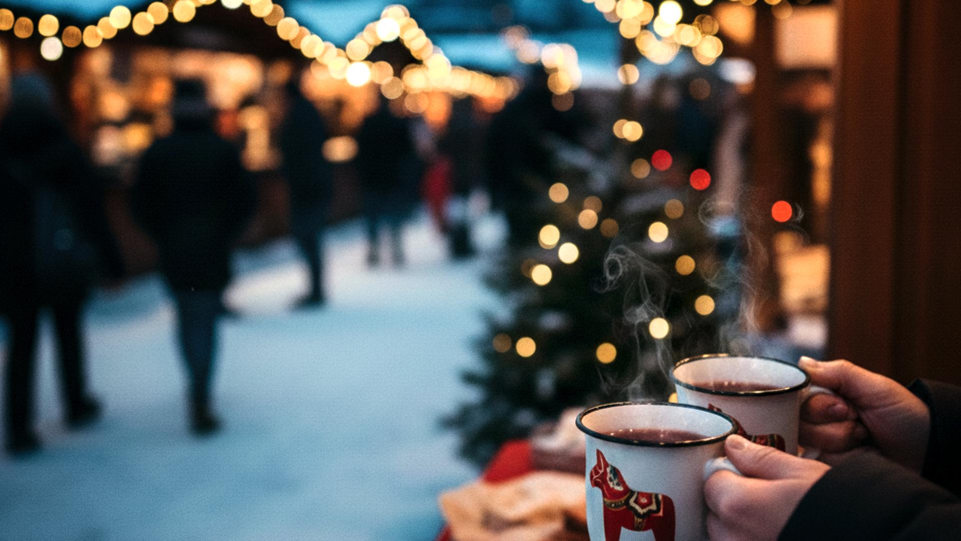 Stämningsfull bild på en Julmarknad