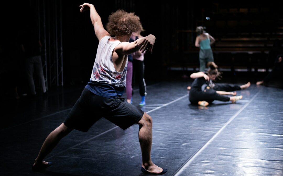 Vardagsrummet Ung! Se och samtala om scenkonst