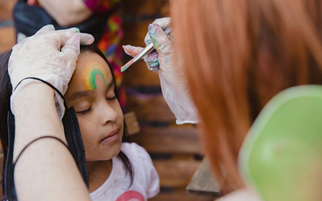Ansiktsmålning på Hälsohuset i Knivsta
