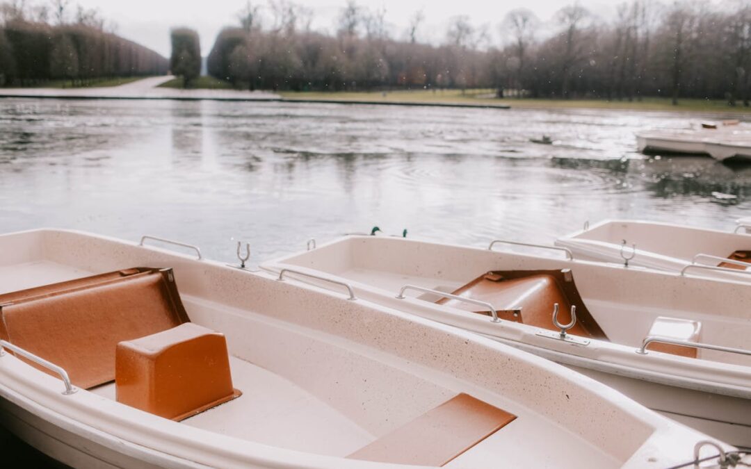 Prova roddbåt i Dalbyviken
