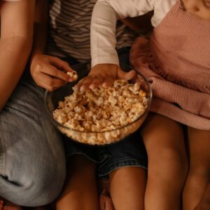 Popcorn till filmen.