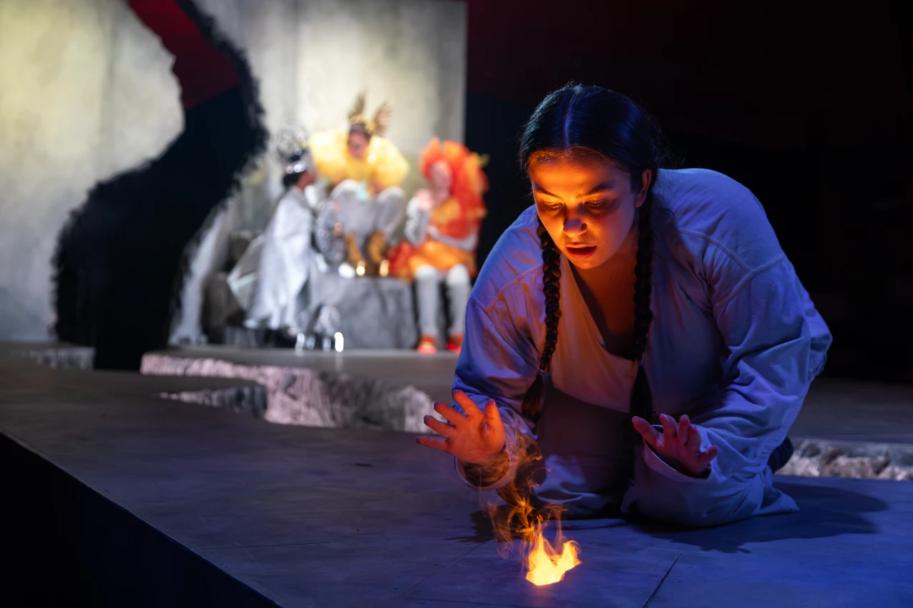 Föreställningen Monster och gudar på Uppsala Stadsteater