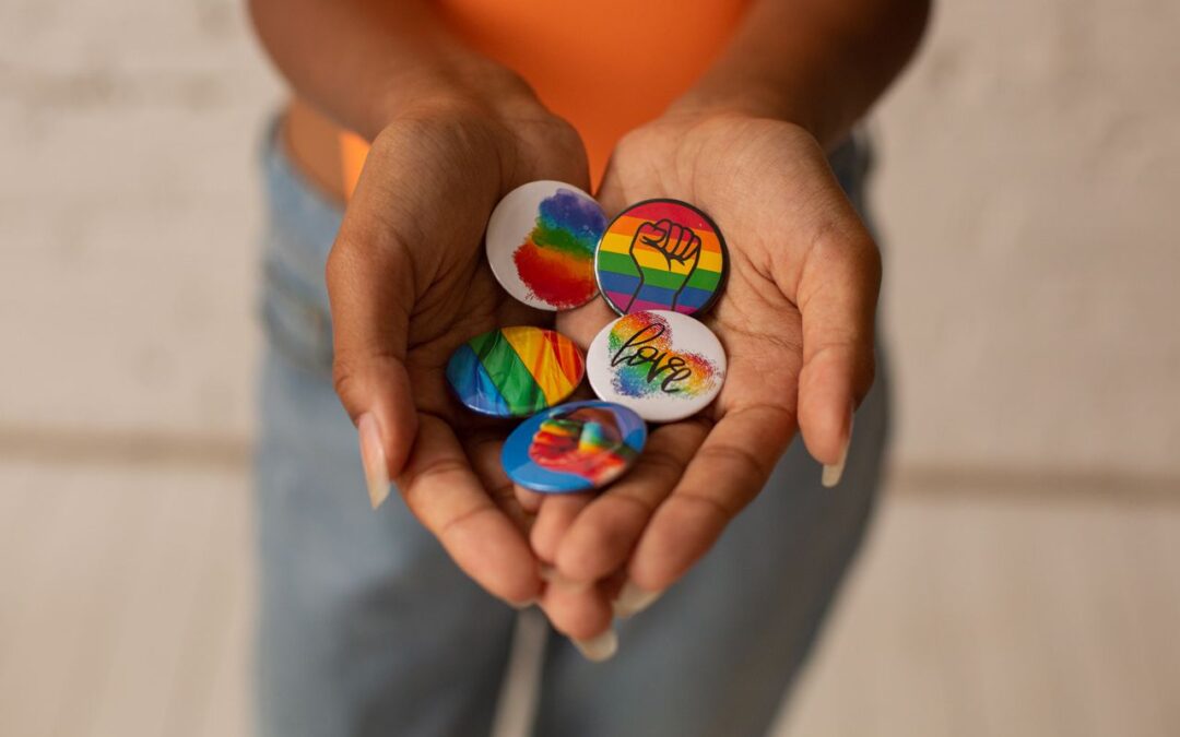 Pride week: Gör pins i Molnet!