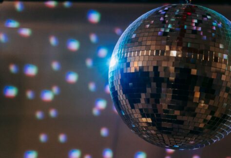 Bild på en discokula.